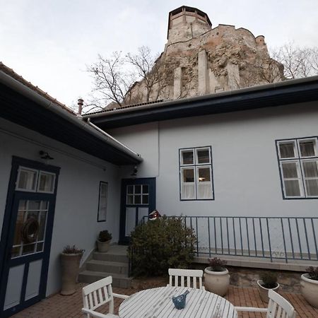 אסטרגום Ister Guesthouse מראה חיצוני תמונה