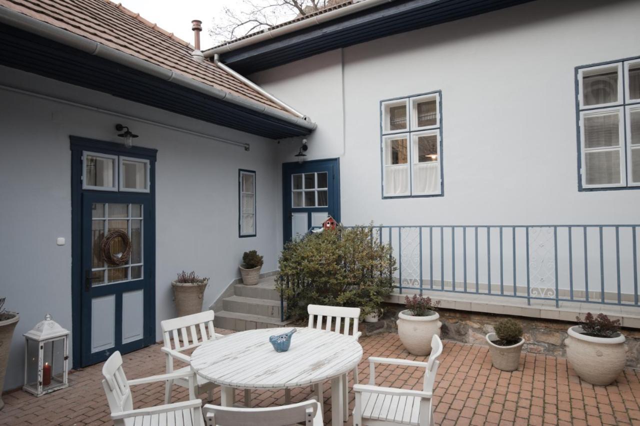 אסטרגום Ister Guesthouse מראה חיצוני תמונה
