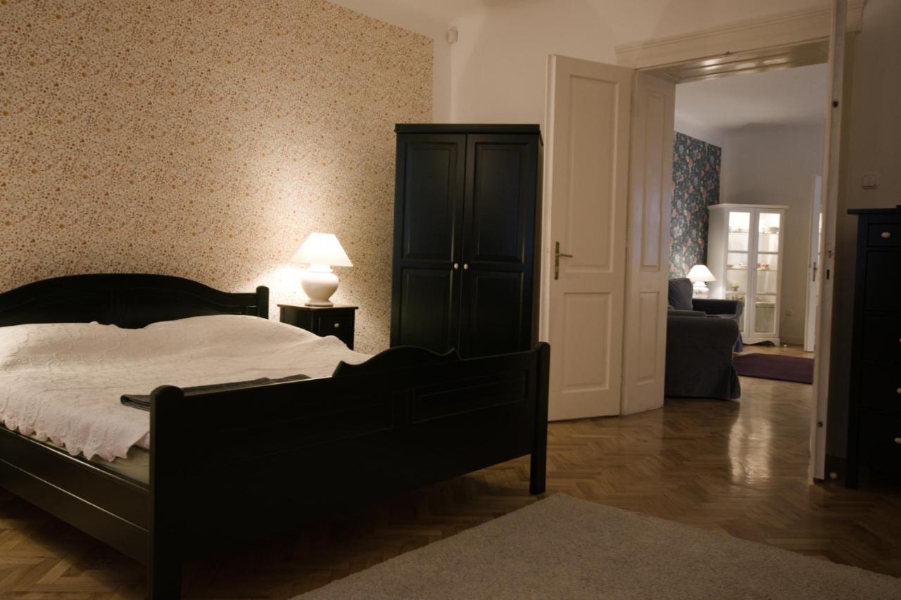 אסטרגום Ister Guesthouse מראה חיצוני תמונה