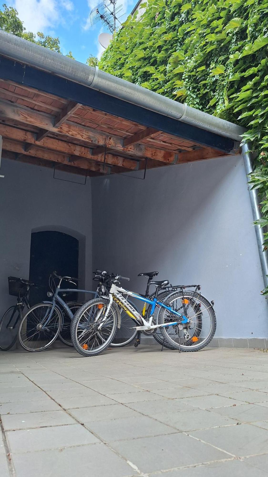 אסטרגום Ister Guesthouse מראה חיצוני תמונה